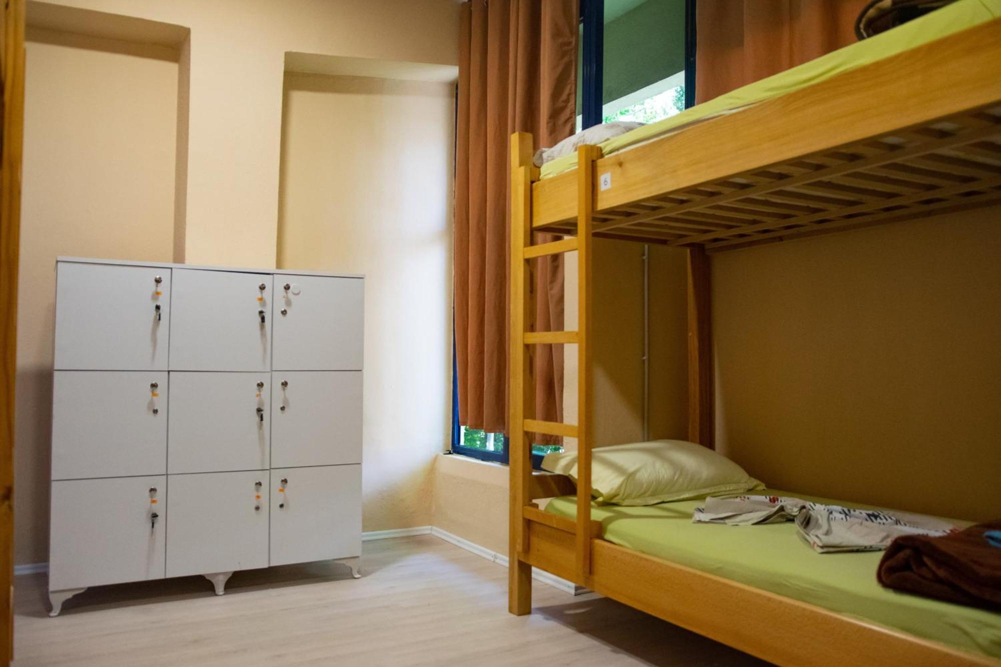 Hostel D1 *